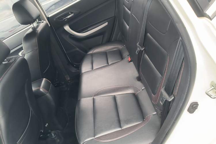 Used CHANGAN CS35 2015 1.6L Automatic Luxury Model China V Standard Left Rear Seat