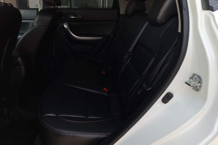 Used CHANGAN CS35 2015 1.6L Manual Luxury Model China IV Standard Left Rear Seat
