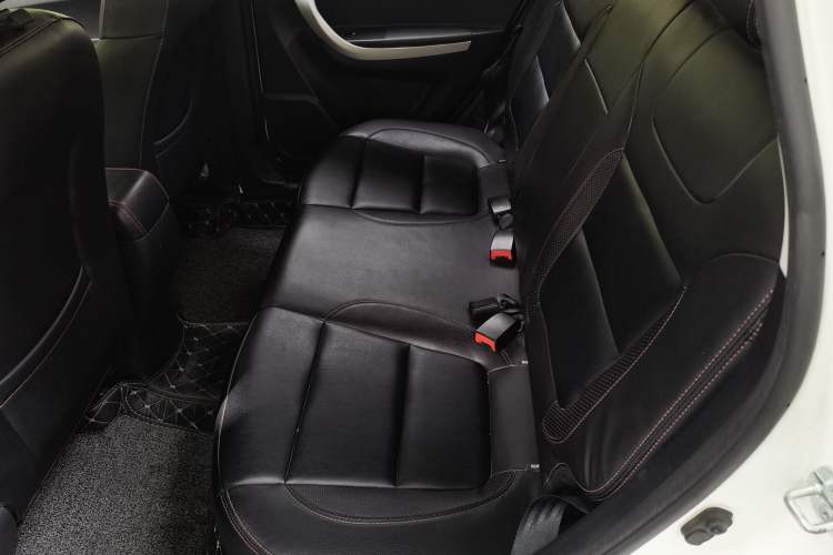 Used CHANGAN CS35 2015 1.6L Automatic Luxury Model China IV Standard Left Rear Seat