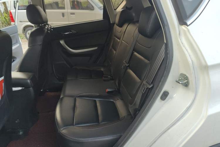 Used CHANGAN CS35 2015 1.6L Automatic Luxury Model China V Standard Left Rear Seat