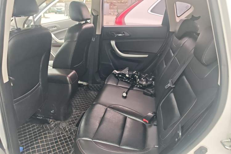 Used CHANGAN CS35 2015 1.6L Manual Luxury Model China IV Standard Left Rear Seat