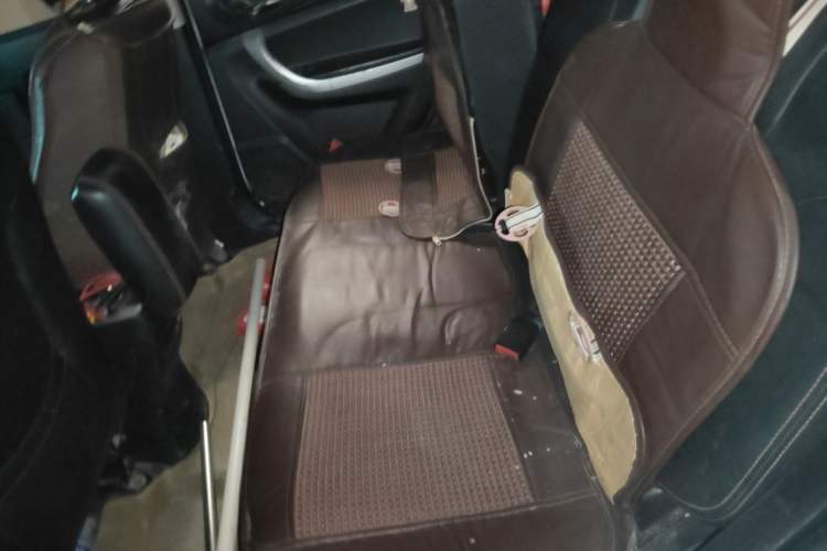 Used CHANGAN CS35 2015 1.6L Manual Luxury Model China IV Standard Left Rear Seat