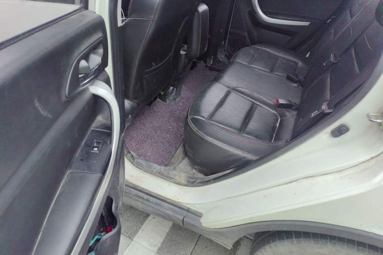 Used CHANGAN CS35 2015 1.6L Manual Luxury Model China IV Standard Left Rear Seat
