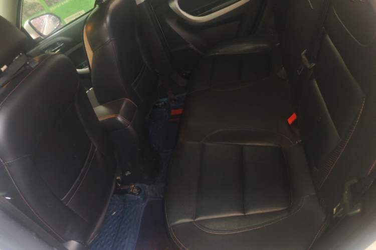 Used CHANGAN CS35 2015 1.6L Automatic Luxury Model China V Standard Left Rear Seat