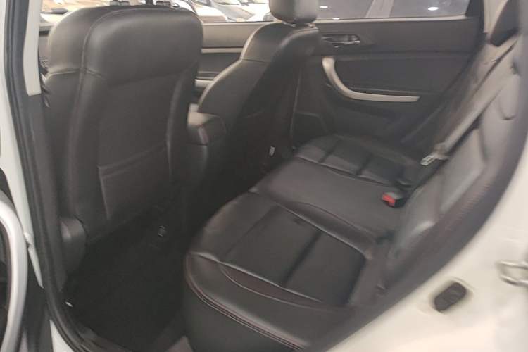 Used CHANGAN CS35 2015 1.6L Manual Luxury Model China IV Standard Left Rear Seat
