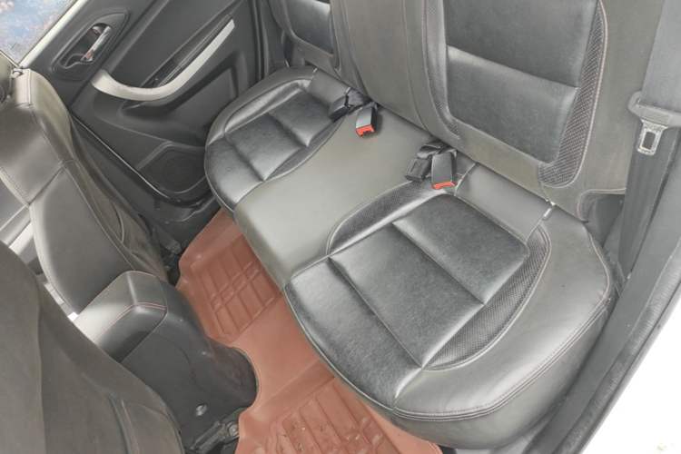 Used CHANGAN CS35 2015 1.6L Manual Luxury Model China IV Standard Left Rear Seat