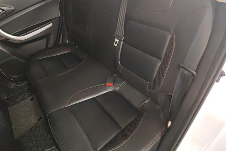 Used CHANGAN CS35 2015 1.6L Manual Luxury Model China IV Standard Left Rear Seat