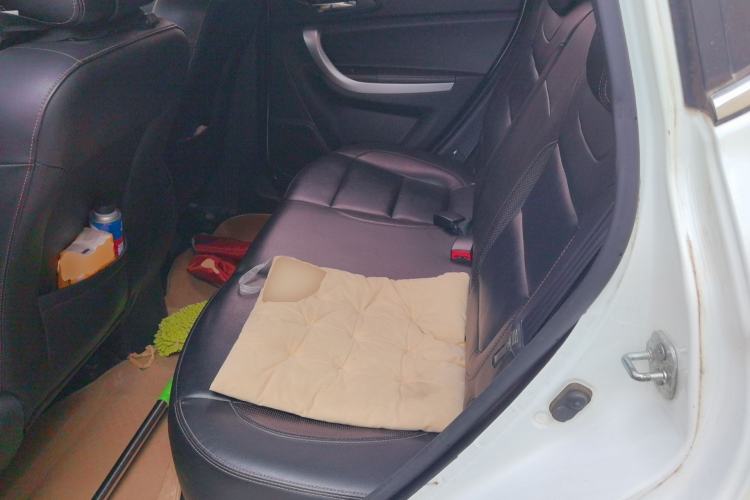 Used CHANGAN CS35 2015 1.6L Automatic Luxury Model China IV Standard Left Rear Seat