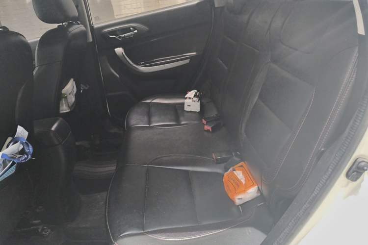 Used CHANGAN CS35 2015 1.6L Manual Luxury Model China IV Standard Left Rear Seat