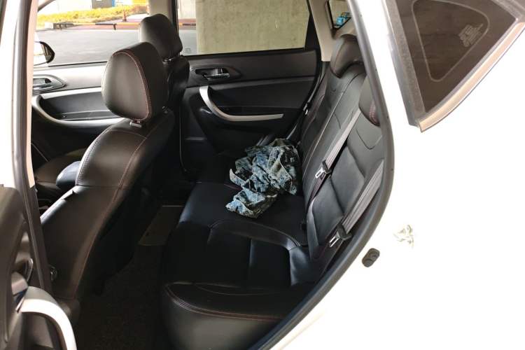 Used CHANGAN CS35 2015 1.6L Automatic Luxury Model China V Standard Left Rear Seat