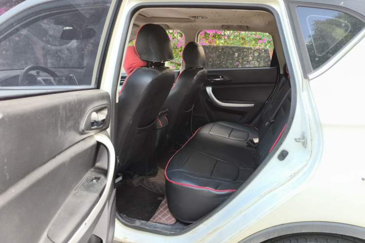 Used CHANGAN CS35 2015 1.6L Automatic Luxury Model China V Standard Left Rear Seat