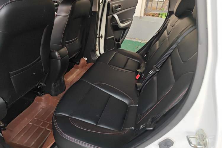 Used CHANGAN CS35 2015 1.6L Manual Luxury Model China IV Standard Left Rear Seat