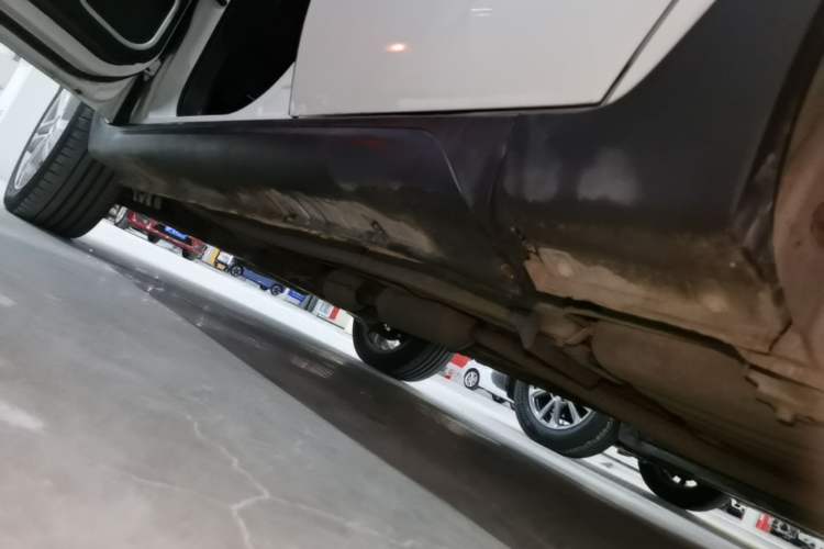 Used CHANGAN CS35 2015 1.6L Automatic Luxury Model China V Standard Left Side Sill