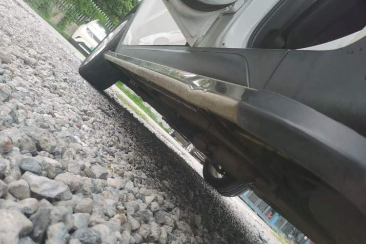 Used CHANGAN CS35 2015 1.6L Automatic Luxury Model China IV Standard Left Side Sill