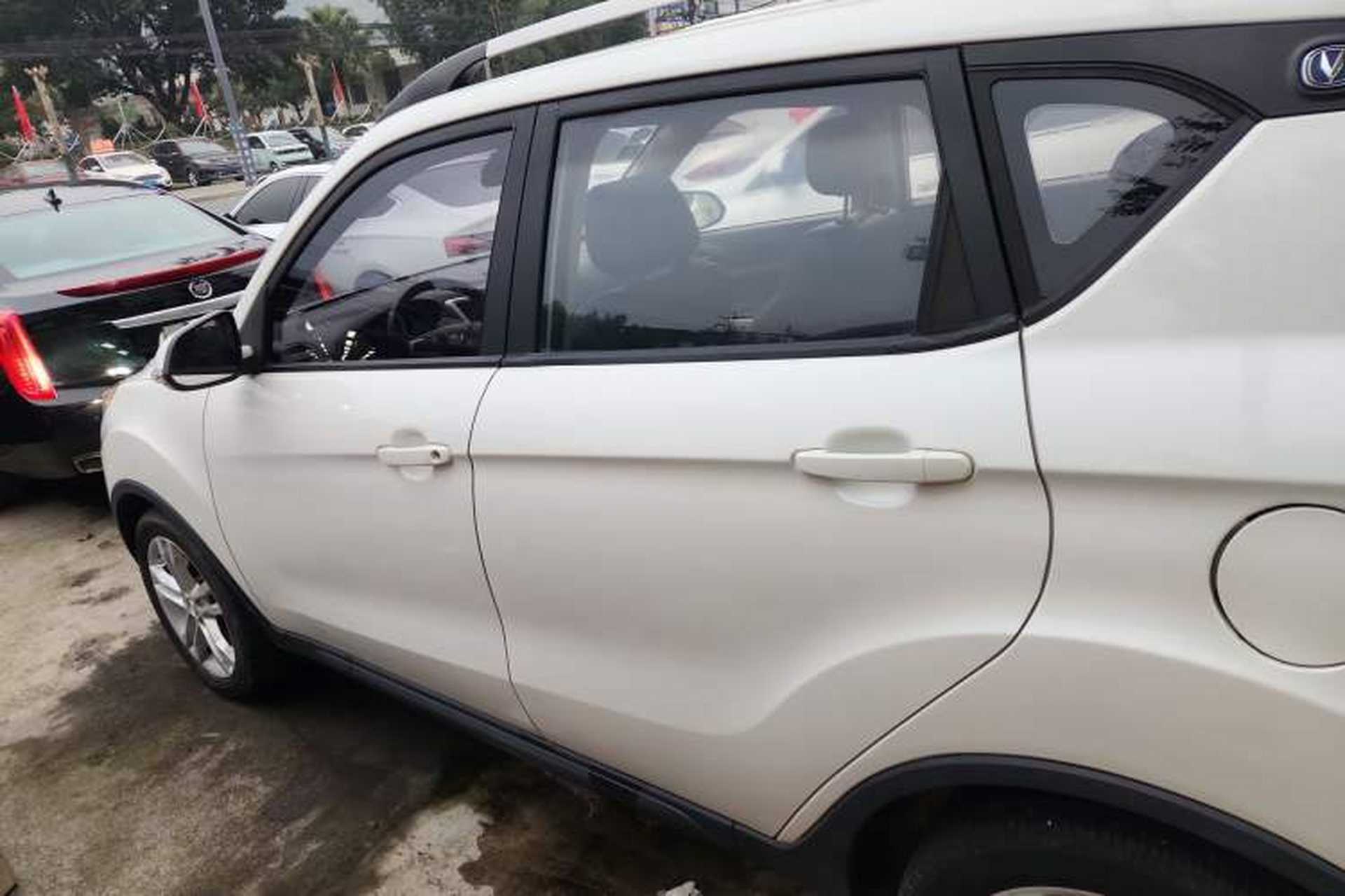 Used CHANGAN CS35 2015 1.6L Manual Luxury Model China IV Standard Left Side