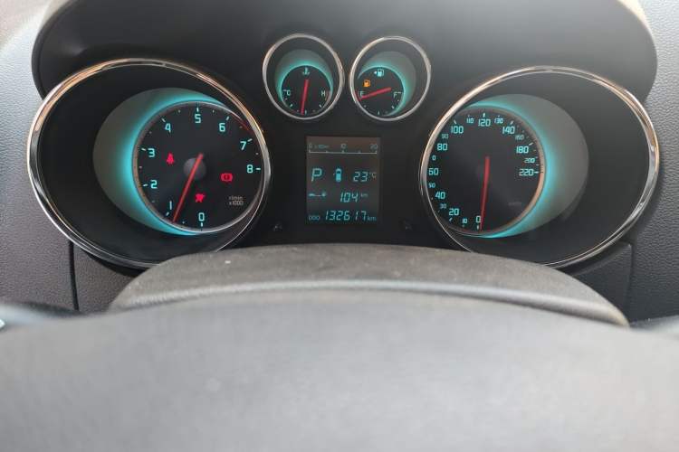 Used CHANGAN CS35 2015 1.6L Automatic Luxury Model China IV Standard Odometer Close Up
