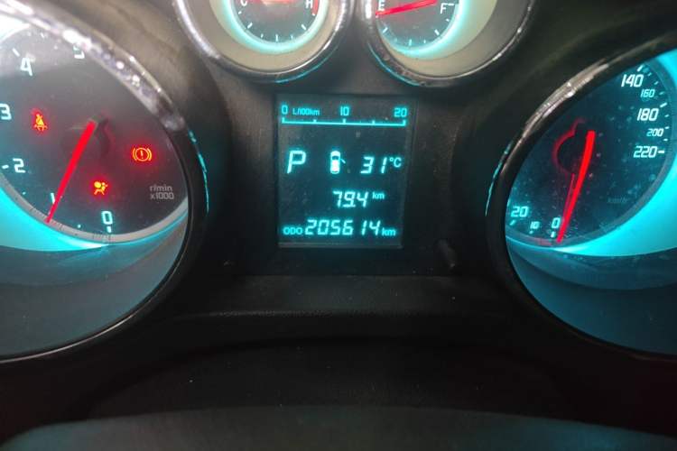 Used CHANGAN CS35 2015 1.6L Automatic Luxury Model China IV Standard Odometer Close Up