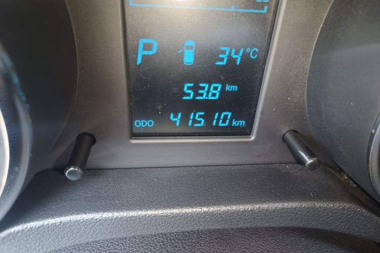 Used CHANGAN CS35 2015 1.6L Automatic Prestige Model China IV Standard Odometer Close Up
