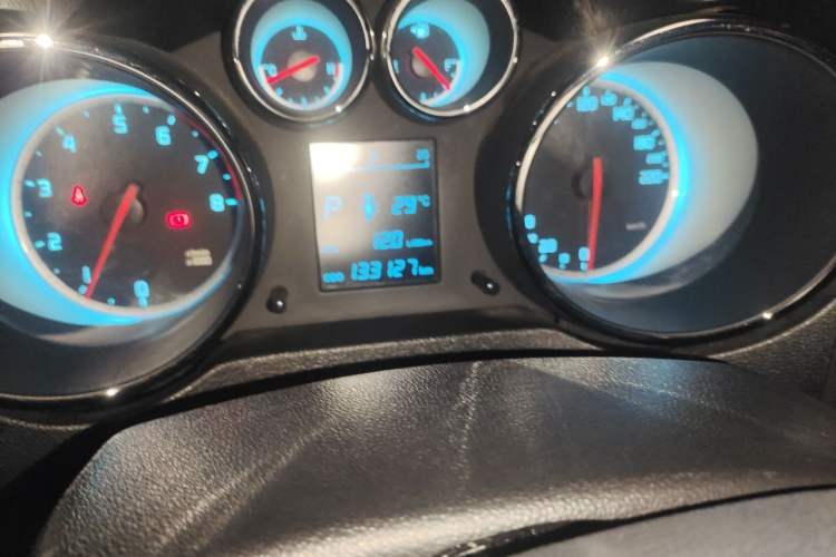 Used CHANGAN CS35 2015 1.6L Automatic Luxury Model China IV Standard Odometer Close Up