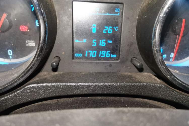 Used CHANGAN CS35 2015 1.6L Manual Luxury Model China IV Standard Odometer Close Up