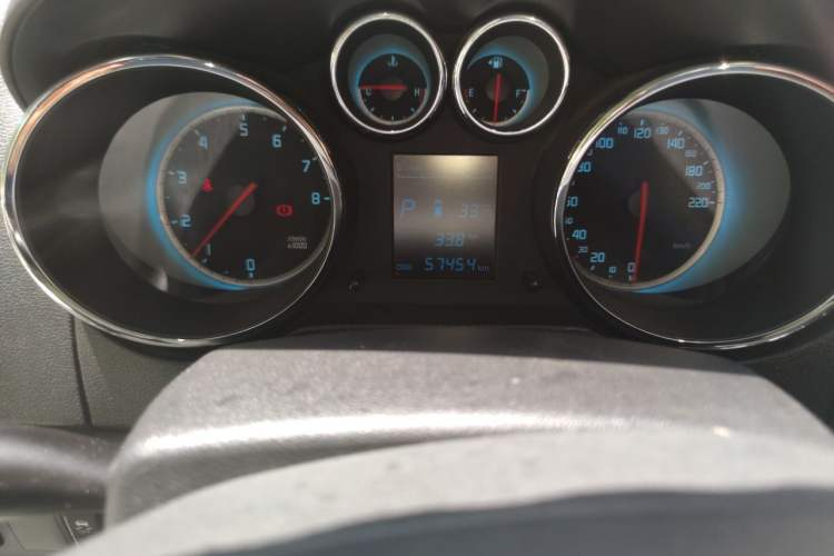 Used CHANGAN CS35 2015 1.6L Automatic Prestige Model China IV Standard Odometer Close Up