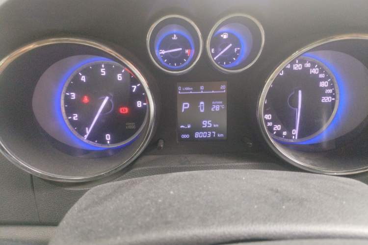 Used CHANGAN CS35 2015 1.6L Automatic Luxury Model China IV Standard Odometer Close Up