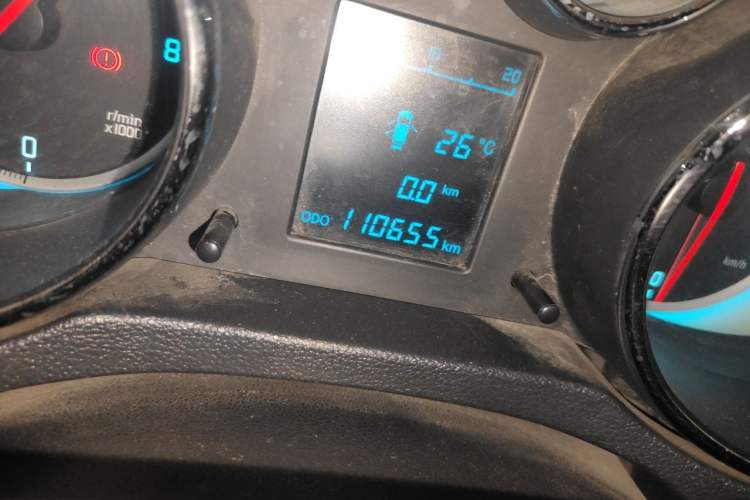 Used CHANGAN CS35 2015 1.6L Manual Luxury Model China IV Standard Odometer Close Up