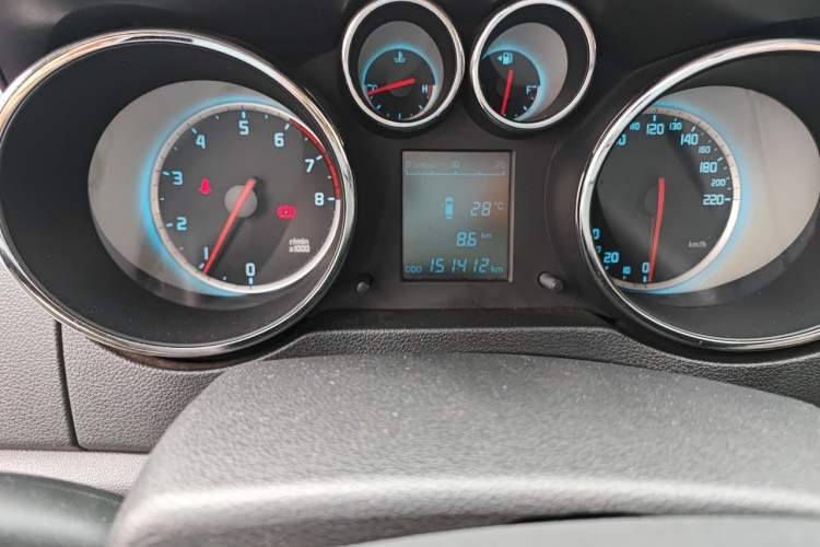Used CHANGAN CS35 2015 1.6L Manual Luxury Model China IV Standard Odometer Close Up
