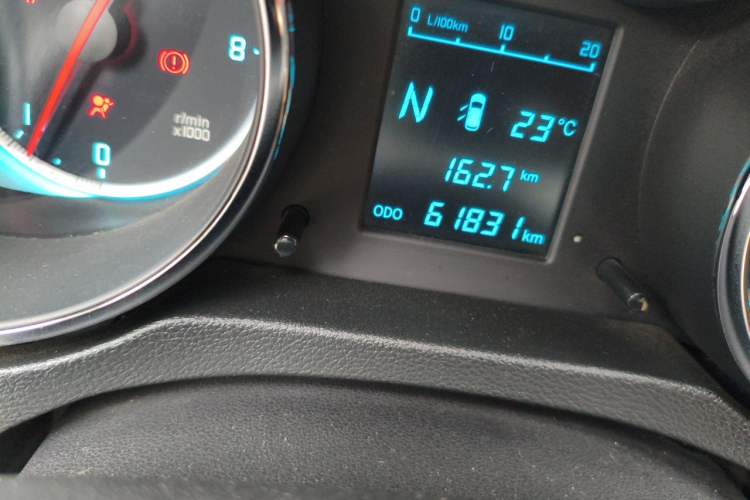 Used CHANGAN CS35 2015 1.6L Automatic Prestige Model China V Standard Odometer Close Up