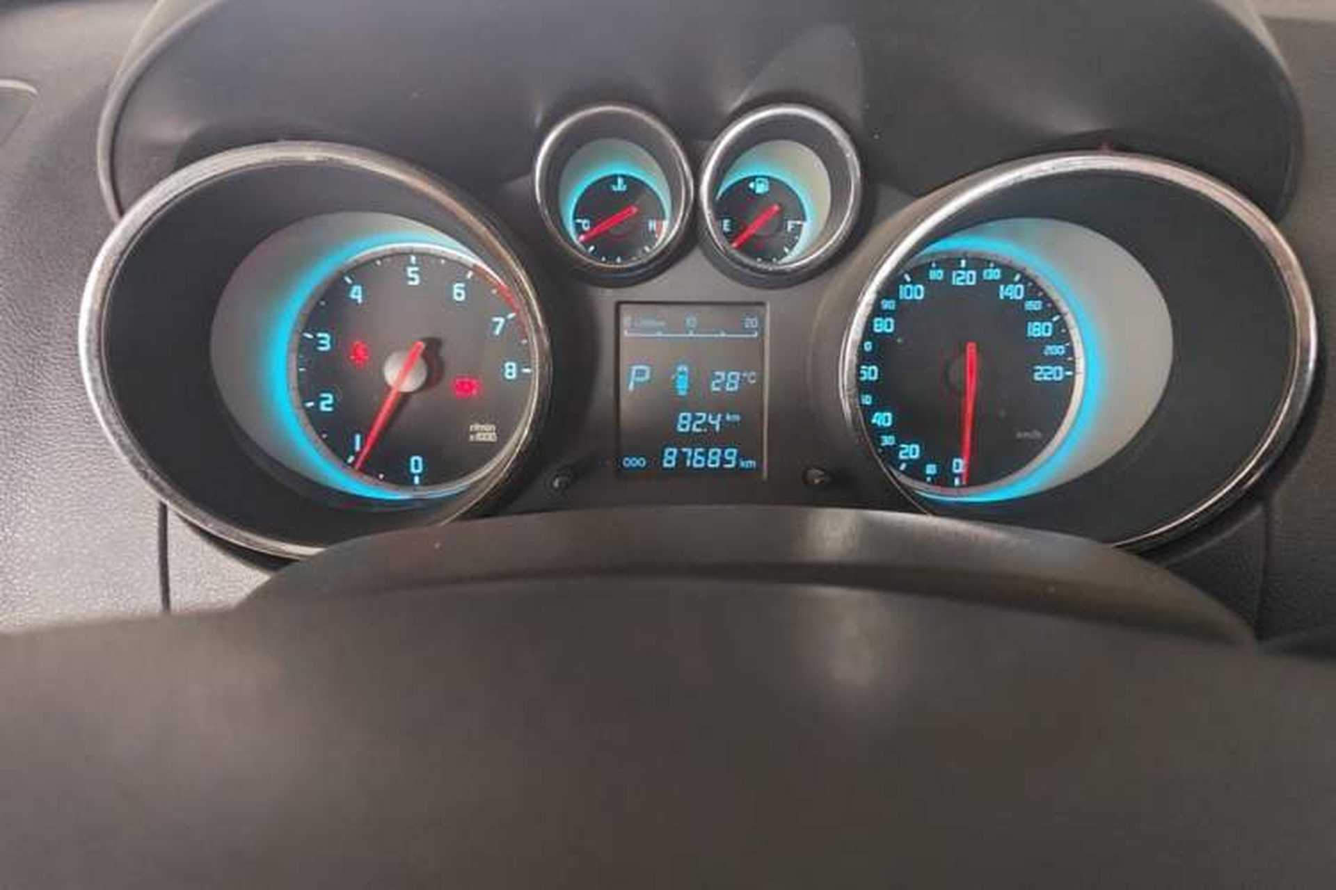 Used CHANGAN CS35 2015 1.6L Automatic Luxury Model China IV Standard Odometer Close Up