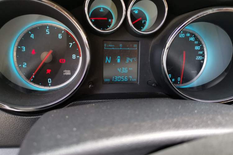Used CHANGAN CS35 2015 1.6L Automatic Luxury Model China IV Standard Odometer Close Up