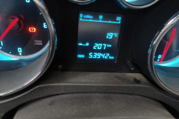 Used CHANGAN CS35 2015 1.6L Manual Luxury Model China V Standard Odometer Close Up