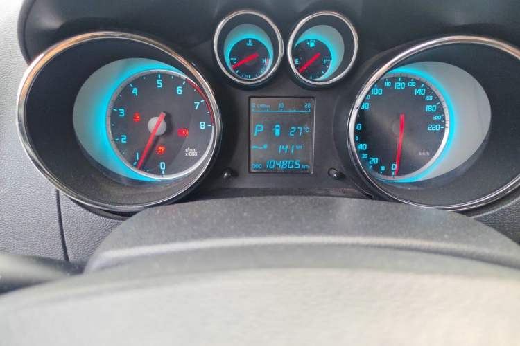 Used CHANGAN CS35 2015 1.6L Automatic Luxury Model China IV Standard Odometer Close Up