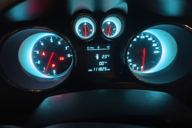 Used CHANGAN CS35 2015 1.6L Manual Comfort Model China IV Standard Odometer Close Up