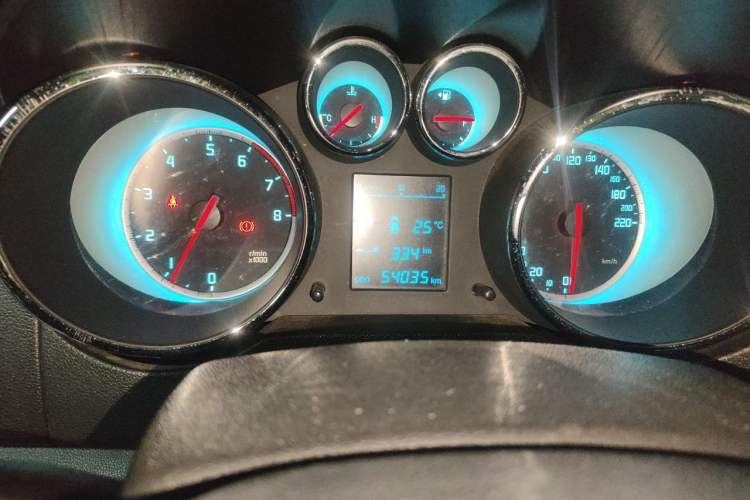 Used CHANGAN CS35 2015 1.6L Automatic Luxury Model China IV Standard Odometer Close Up