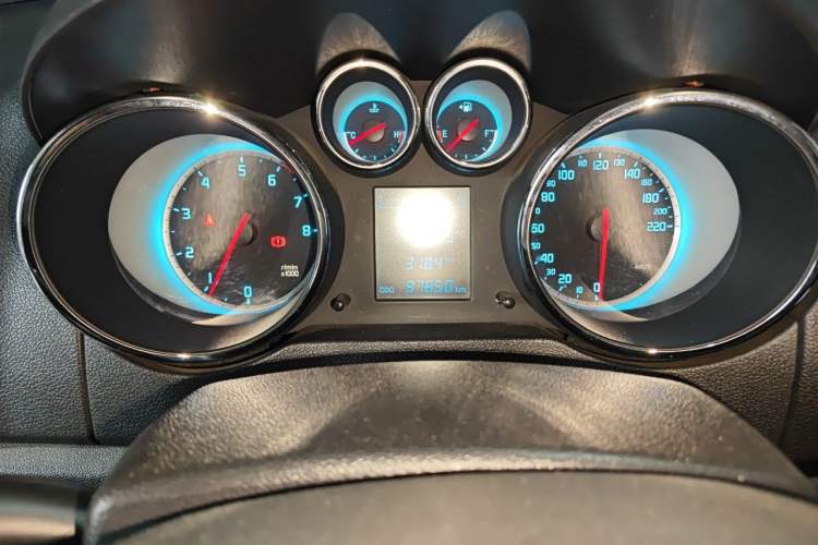 Used CHANGAN CS35 2015 1.6L Manual Luxury Model China IV Standard Odometer Close Up