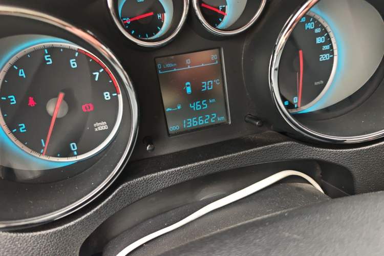Used CHANGAN CS35 2015 1.6L Manual Luxury Model China IV Standard Odometer Close Up