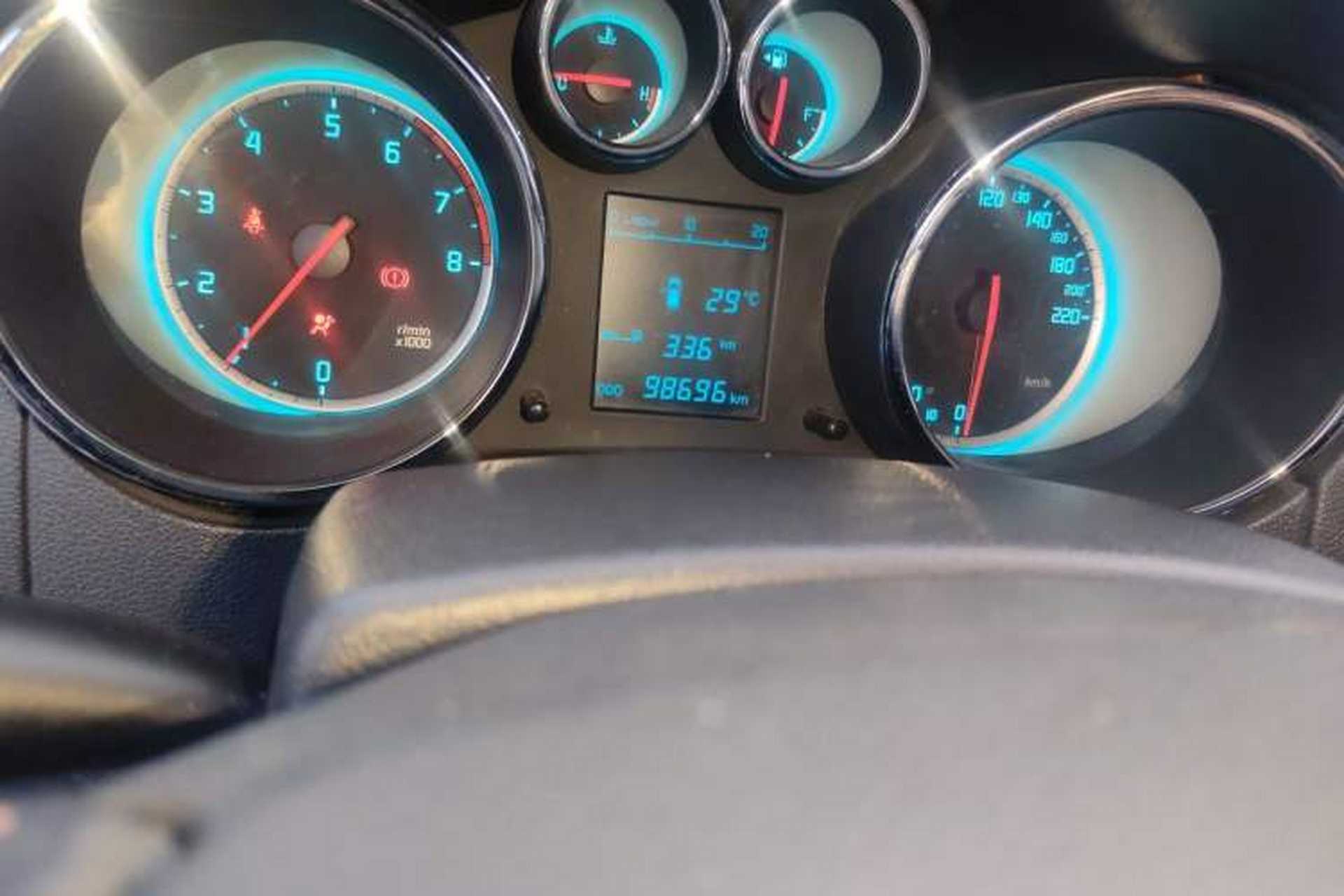 Used CHANGAN CS35 2015 1.6L Manual Luxury Model China IV Standard Odometer Close Up