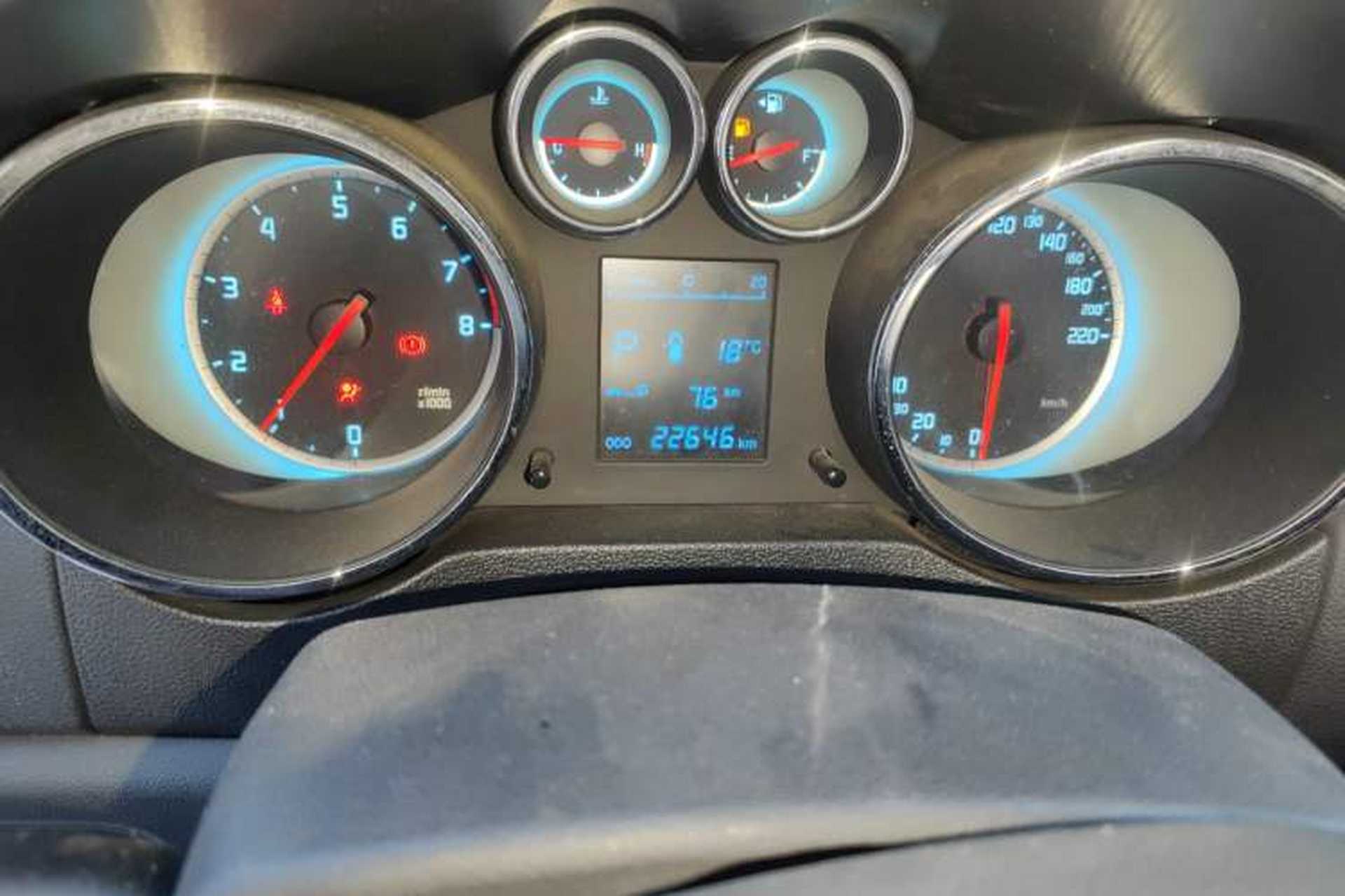 Used CHANGAN CS35 2015 1.6L Automatic Luxury Model China IV Standard Odometer Close Up