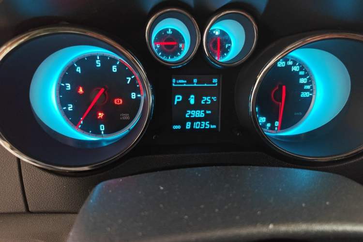 Used CHANGAN CS35 2015 1.6L Automatic Luxury Model China IV Standard Odometer Close Up