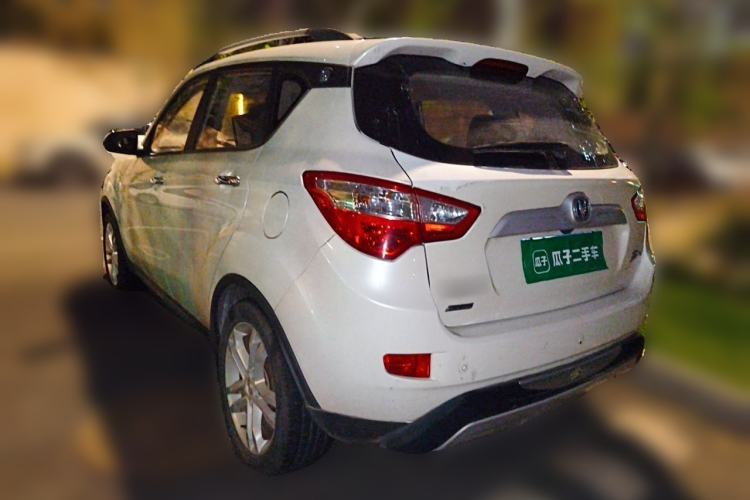 Used CHANGAN CS35 2015 1.6L Automatic Luxury Model China IV Standard Rear Left 45 Deg