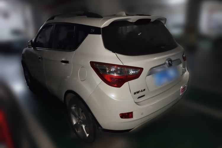 Used CHANGAN CS35 2015 1.6L Automatic Luxury Model China IV Standard Rear Left 45 Deg