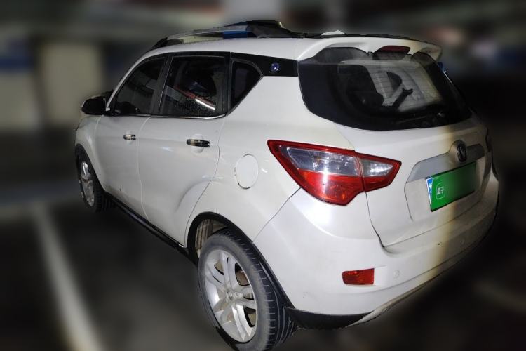 Used CHANGAN CS35 2015 1.6L Automatic Luxury Model China IV Standard Rear Left 45 Deg