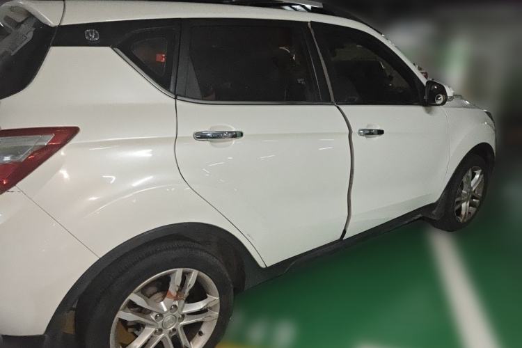 Used CHANGAN CS35 2015 1.6L Automatic Luxury Model China IV Standard Rear Right 45 Deg
