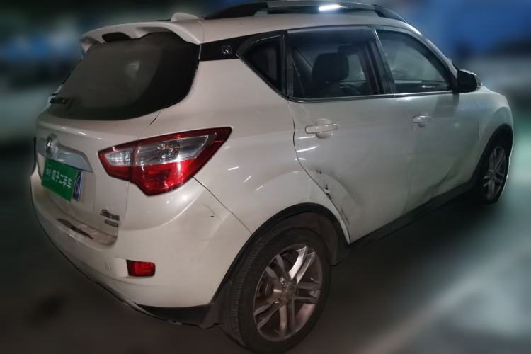 Used CHANGAN CS35 2015 1.6L Manual Luxury Model China IV Standard Rear Right 45 Deg