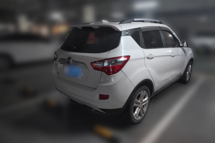 Used CHANGAN CS35 2015 1.6L Manual Luxury Model China IV Standard Rear Right 45 Deg