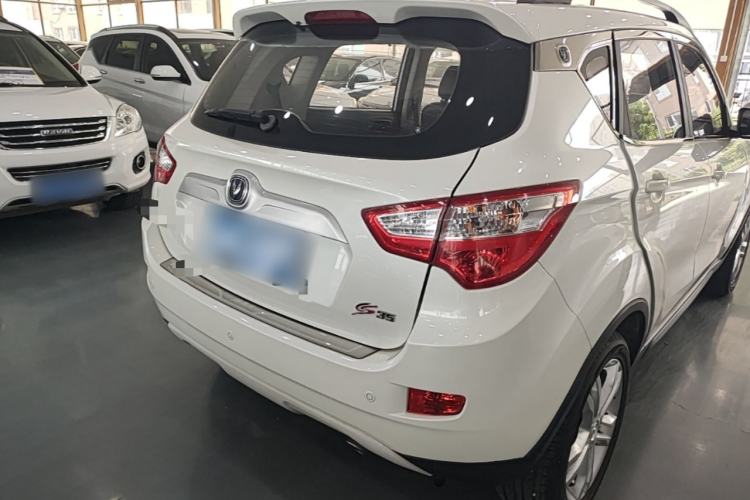 Used CHANGAN CS35 2015 1.6L Manual Luxury Model China IV Standard Rear Right 45 Deg