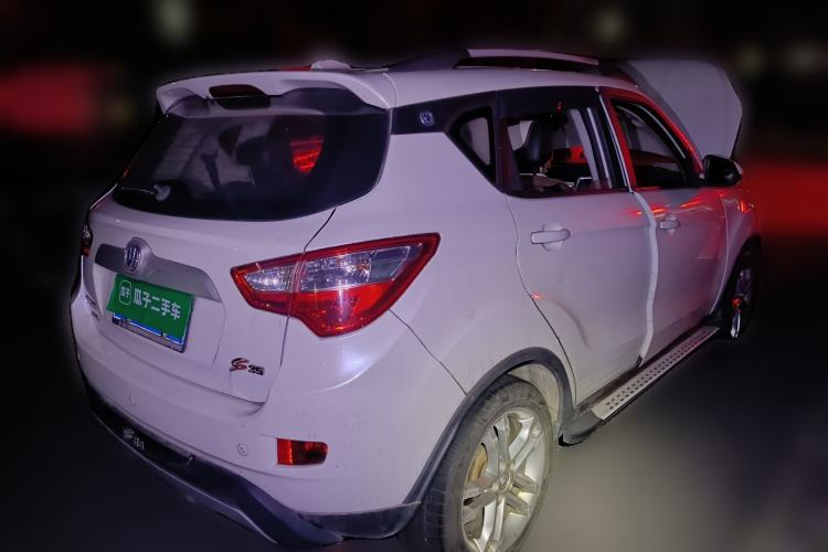 Used CHANGAN CS35 2015 1.6L Manual Luxury Model China IV Standard Rear Right 45 Deg