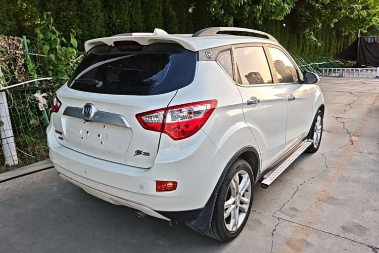 Used CHANGAN CS35 2015 1.6L Automatic Luxury Model China V Standard Rear Right 45 Deg