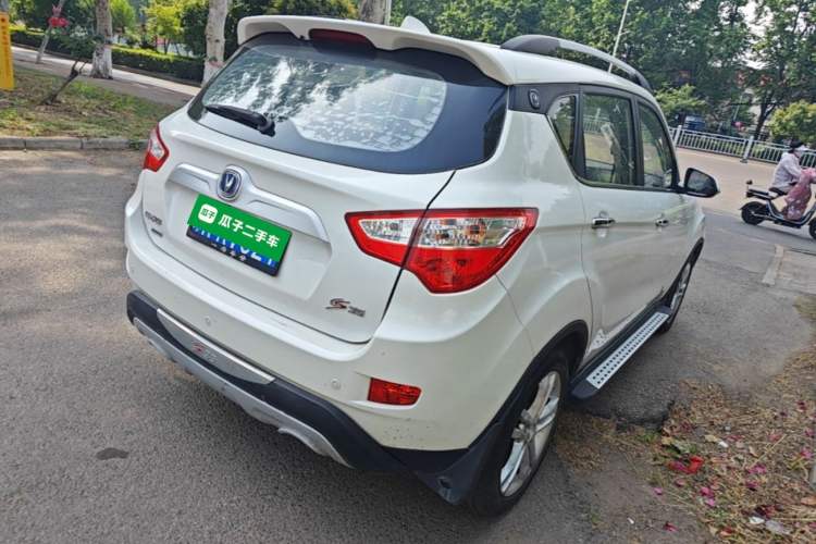 Used CHANGAN CS35 2015 1.6L Automatic Luxury Model China IV Standard Rear Right 45 Deg